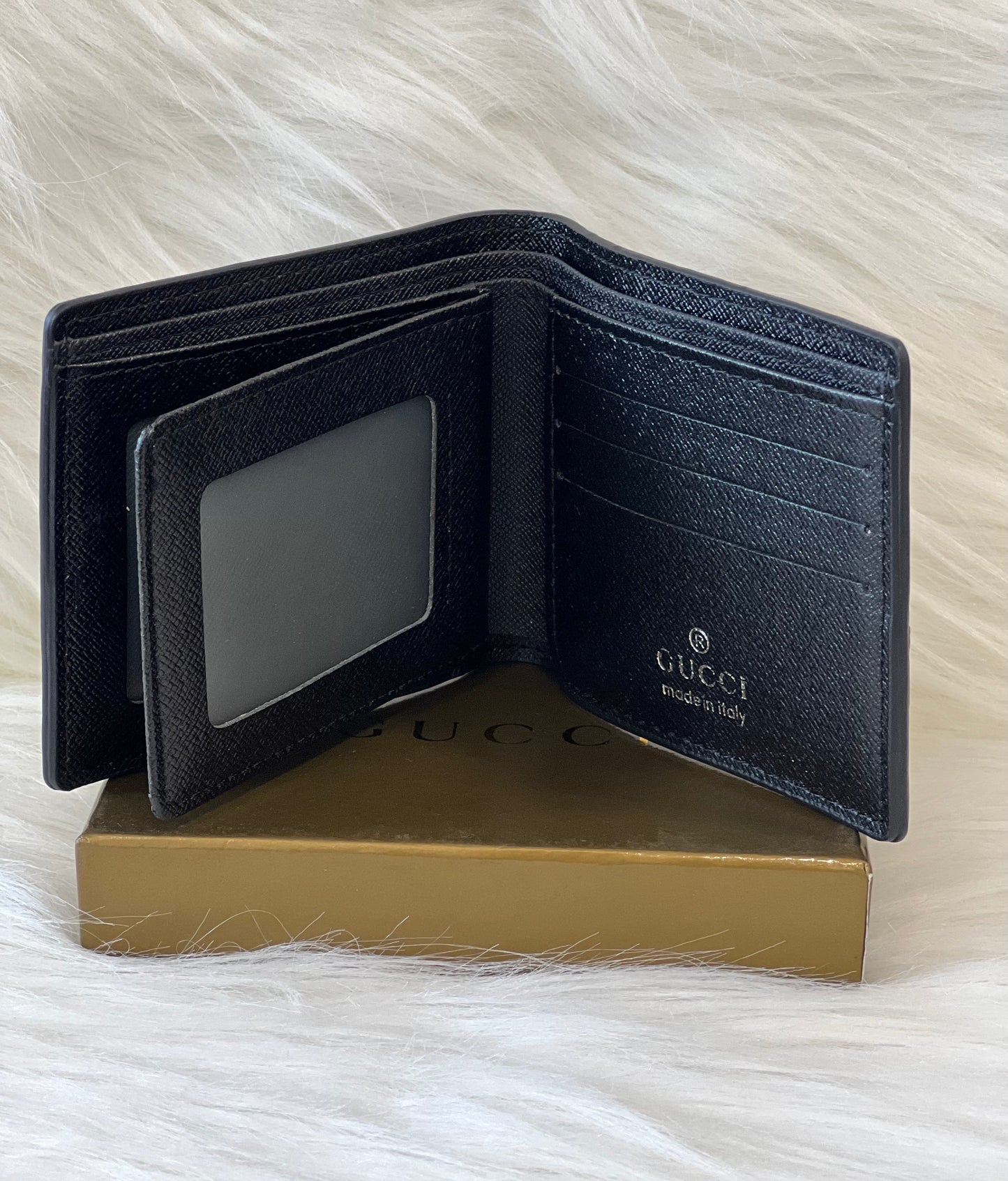 Gucci Black Logo Wallet ( With Box )
