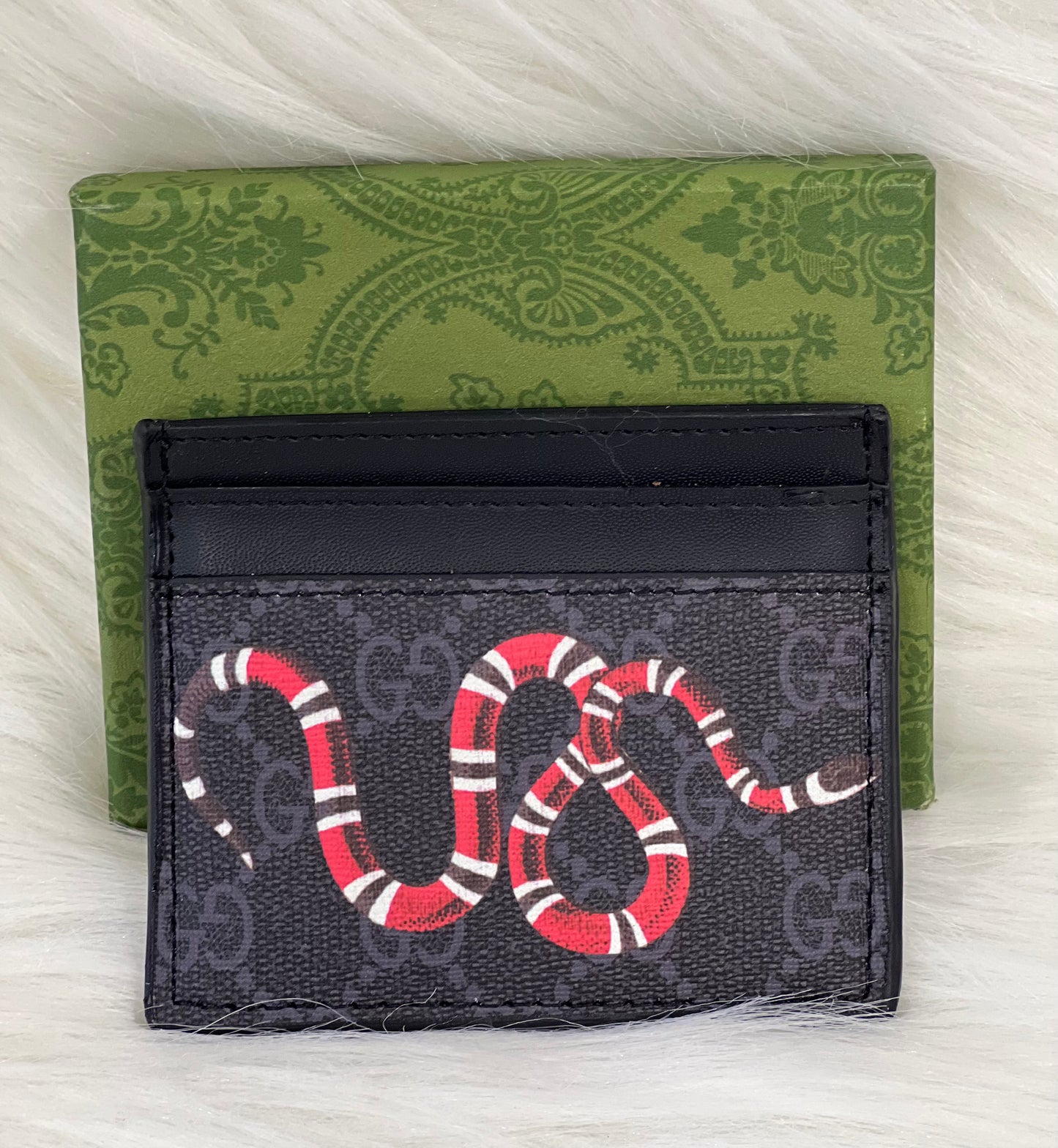 GUCCI Kingsnake print GG Supreme card holder
