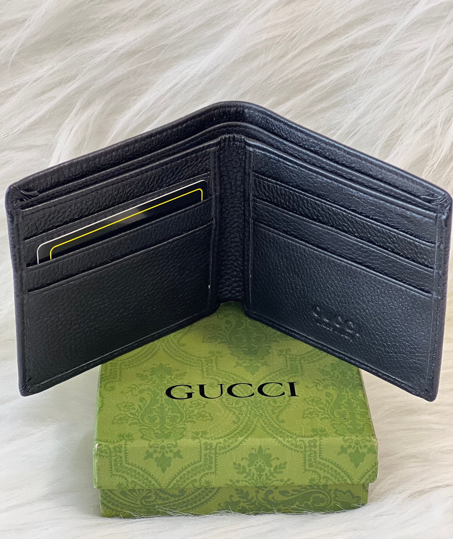 Leather Bi Fold Gucci Wallet For Mens ( With Box )