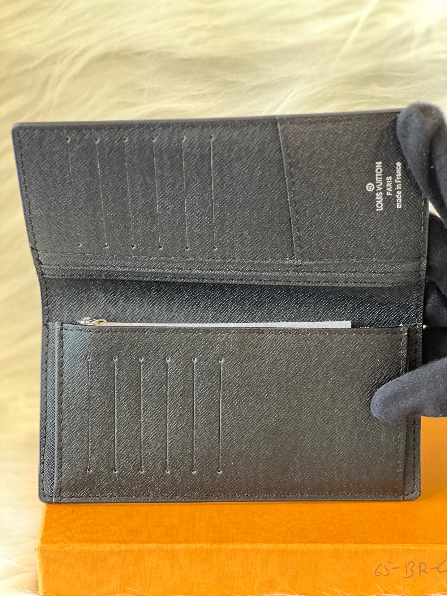 Stylish Louis Vuitton Wallet for Women ( With Box )