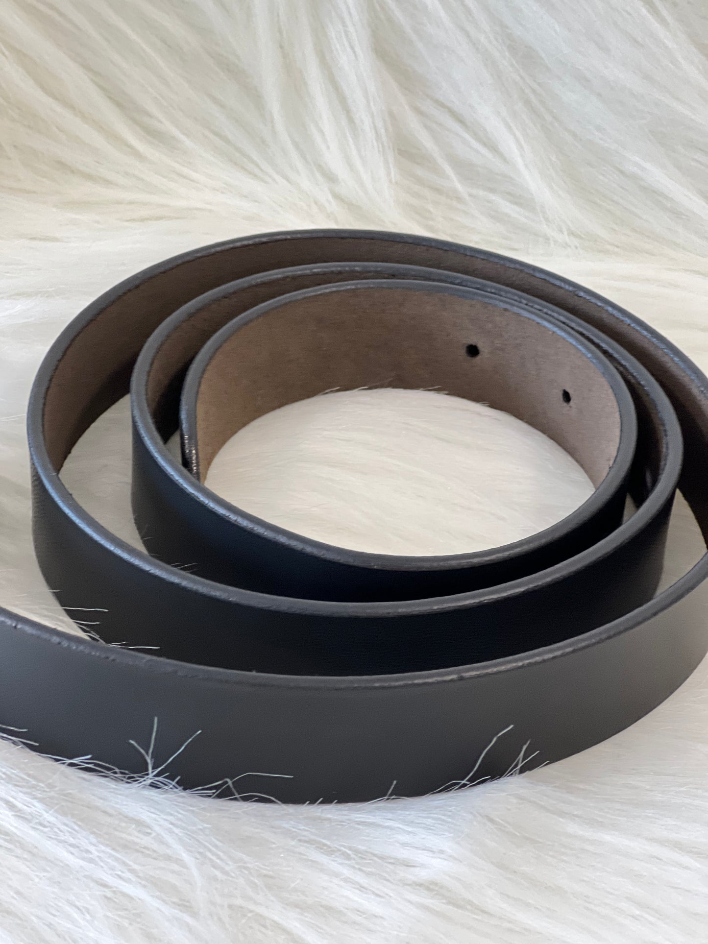 Gucci Grey Logo Buckle Belt