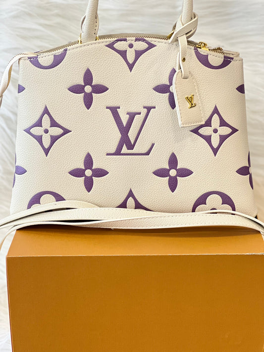 Louis Vuitton Off White & Lavender  Premium Handbag ( With Double Box Packaging )