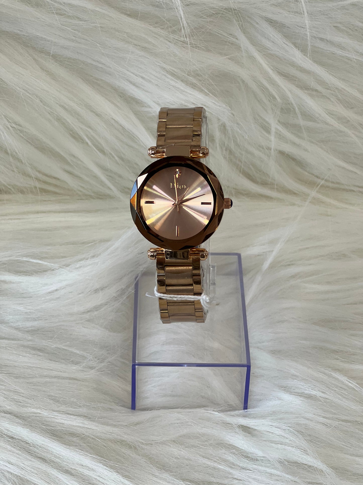 Round Dior Watch For ladies( Without Box )