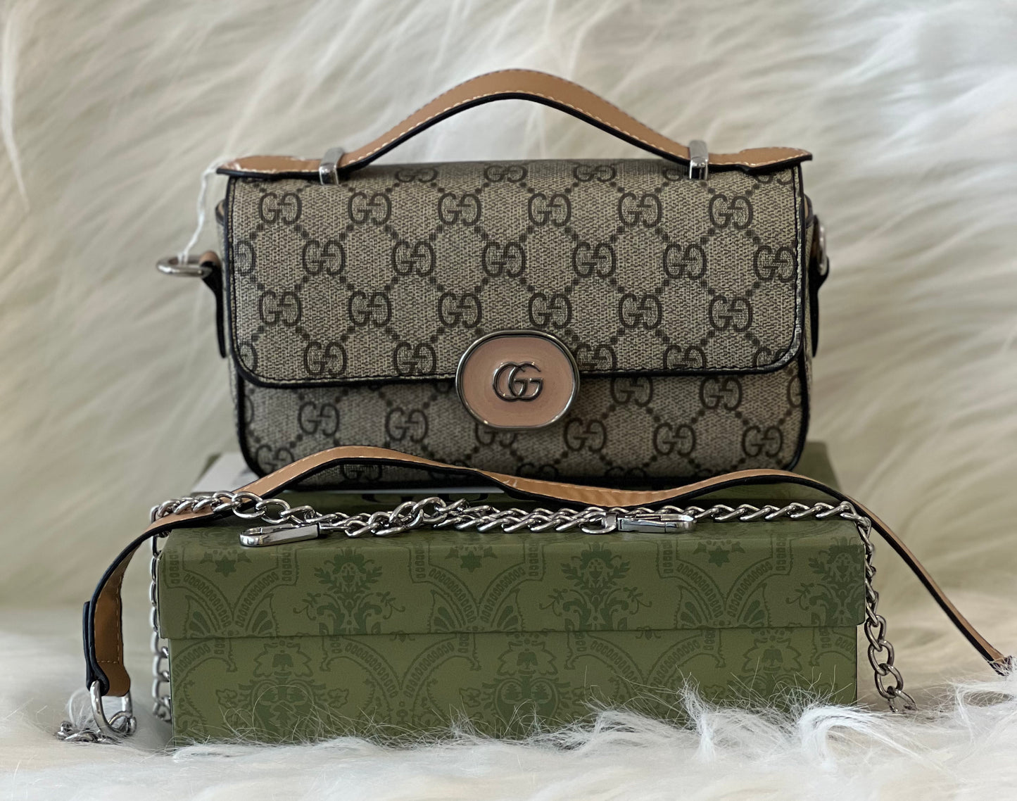 Guccii  Mini Shoulder Bag ( With Box )