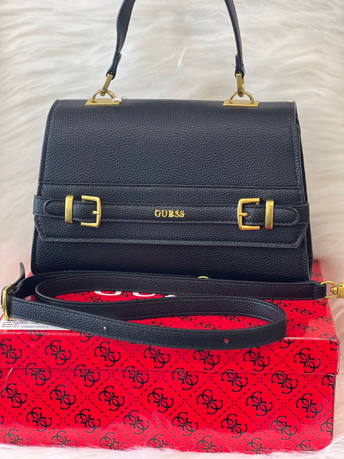 GUEESS BLACK HAND BAG ( WITH BOX )