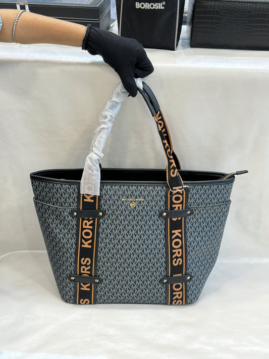 MICHAEL KORS MAEVE BLACK TOTE BAG ( WITHOUT BOX )