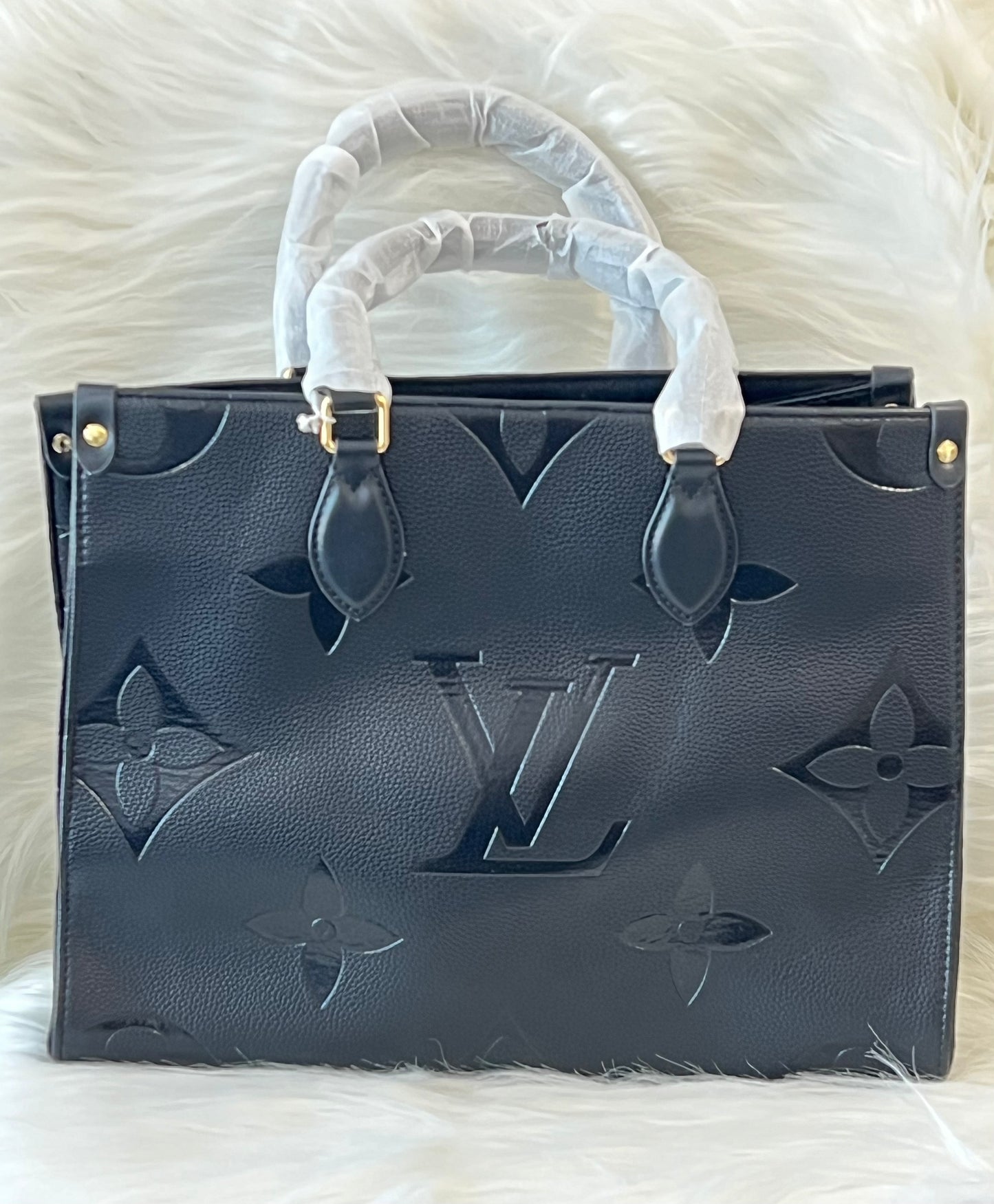 LOUIS VUITTON BLACK ON THE GO TOTE BAG ( WITHOUT BOX )