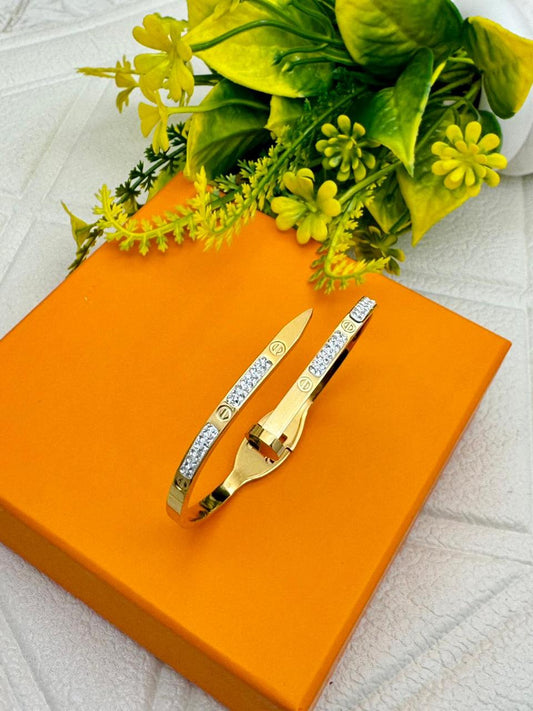 JTBS STYLISH BRACELET