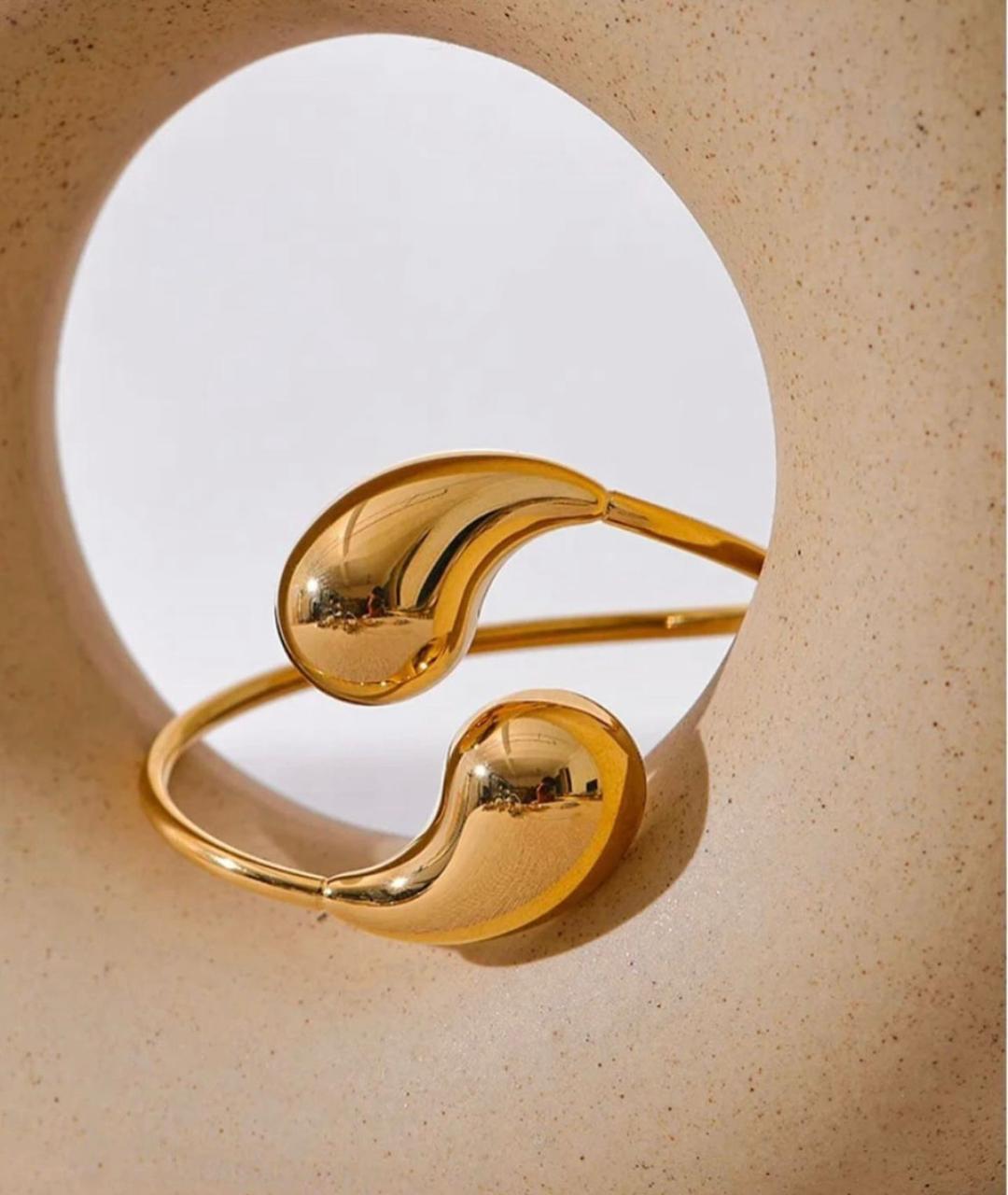 JTBS TearDrop Bracelet