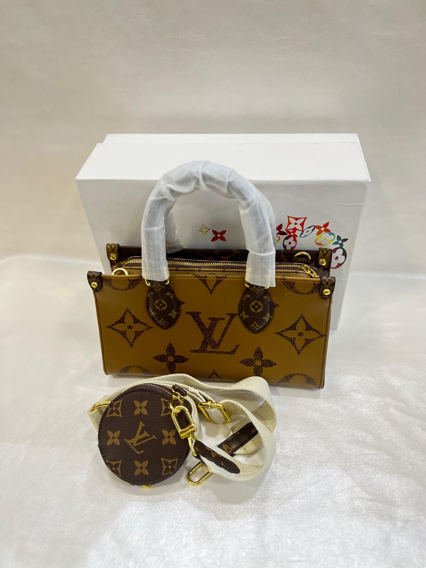 LOUIS VUITTON 46653 ( WITH BOX )